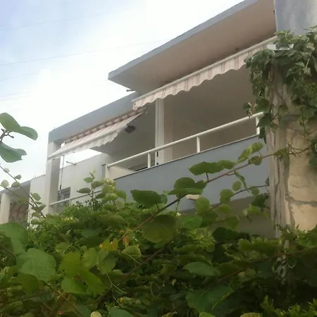 Schoene In Kuciste Mit Privatem Balkon Apartment *